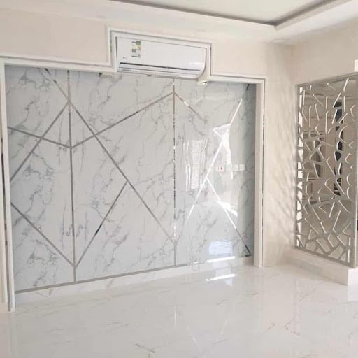 أصباغ الأكريليك الداخلية هي فعلاً من الخيارات الأكثر شيوعًا لتلوين الجدران الداخلية