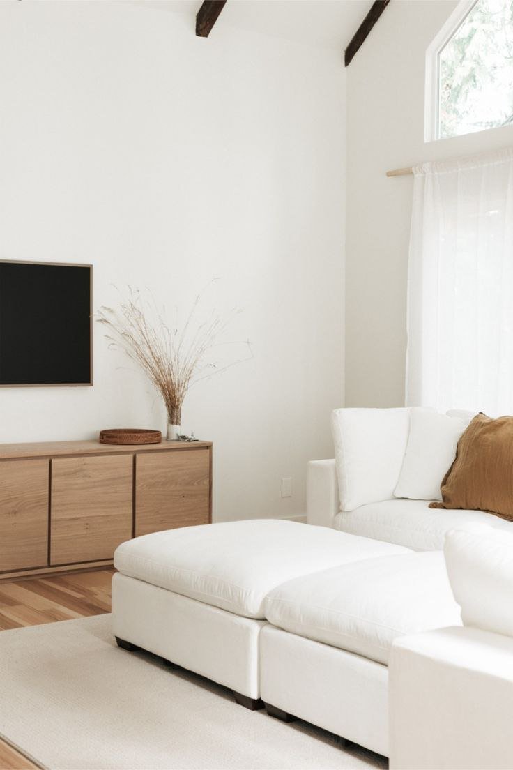 دهانات بأشكال فنية: مثل الزخارف والرسوم، تضفي لمسة شخصية على المساحات.