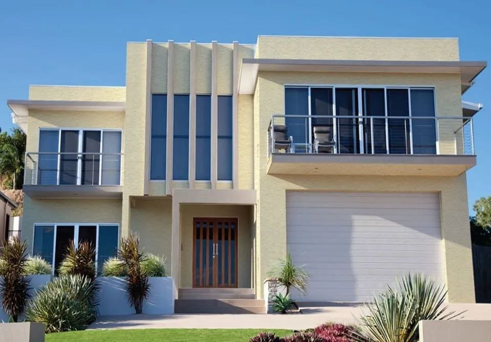 دهانات بتصاميم فنية: تشمل زخارف وأشكال فريدة، تضفي طابعًا فنيًا على الواجهات.